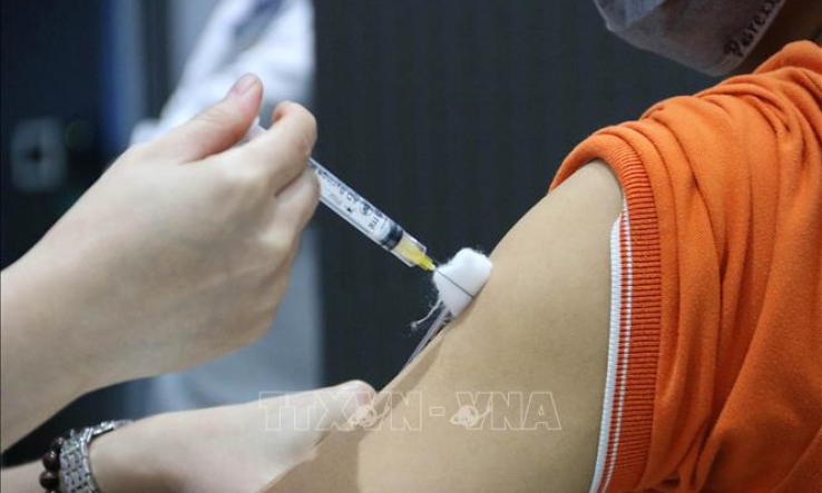 Hướng dẫn người dân đăng ký online tiêm phòng vaccine COVID-19