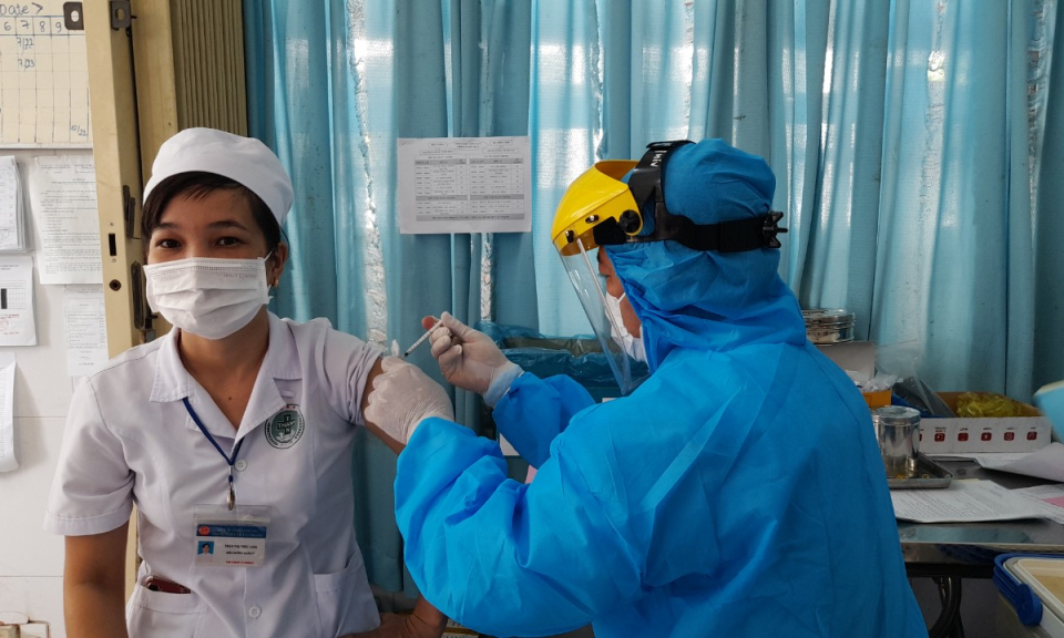 Tân Thạnh có 1.920 người tiêm vắc xin phòng COVID-19 mũi 2