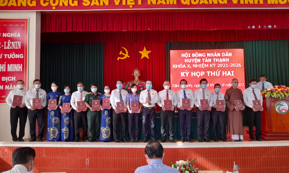 Kỳ họp thứ hai HĐND huyện Tân Thạnh thông qua 06 Nghị quyết quan trọng