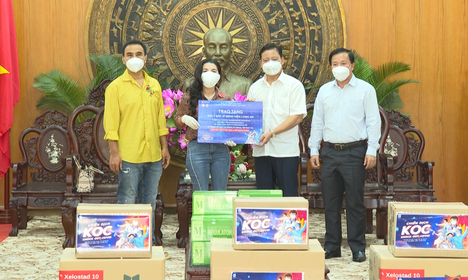 Long An tiếp nhận thuốc, vật tư y tế phòng chống dịch COVID -19