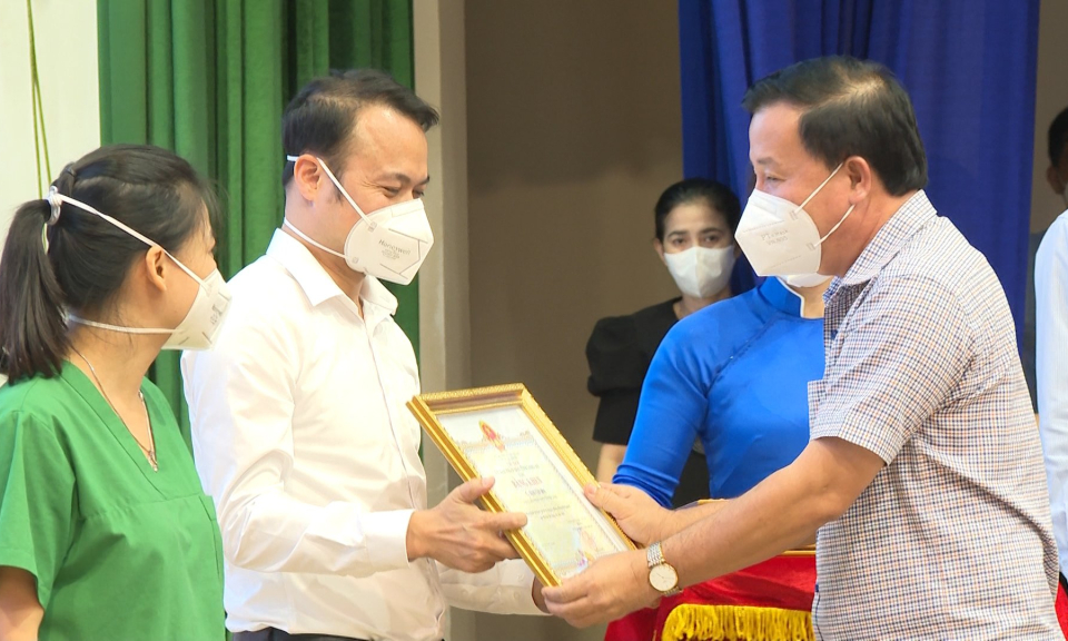 Cảm ơn những thiên thần áo trắng Bắc Giang