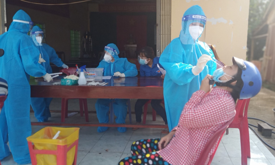 Tân Hưng: Kết quả lấy mẫu gộp xét nghiệm PCR cho 2.000 hộ dân đều âm tính