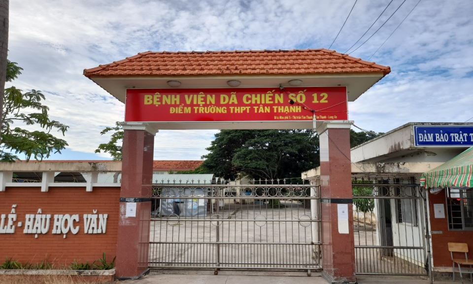 Tân Thạnh : Bệnh viện dã chiến số 12 có 462 bệnh nhân Covid-19 xuất viện