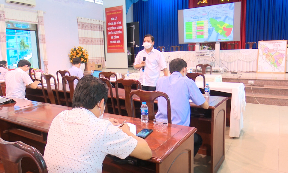 Ban chỉ huy tiền phương phòng chống dịch Covid-19 tỉnh làm việc tại Đức Hòa