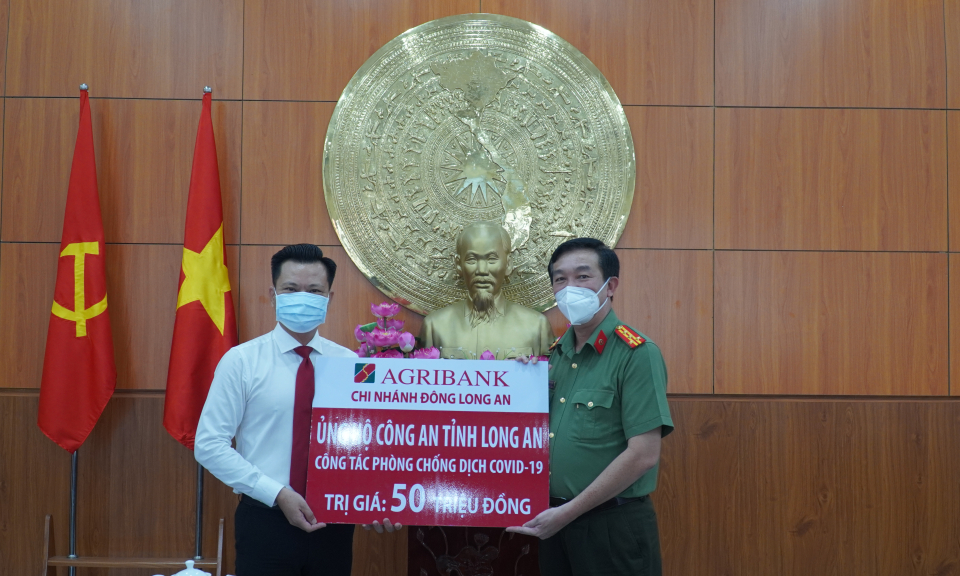 Chung tay đóng góp ủng hộ phòng, chống dịch bệnh Covid-19