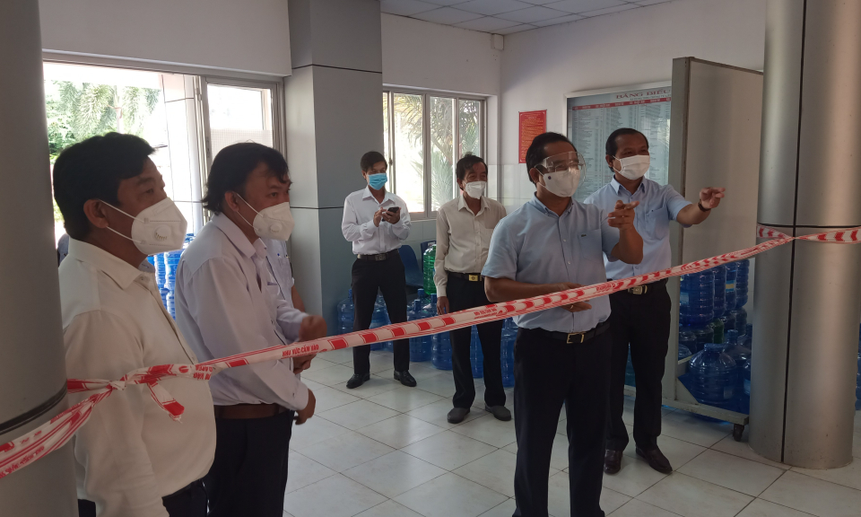 Bí thư Tỉnh ủy Nguyễn Văn Được kiểm tra công tác phòng, chống dịch Covid-19 tại Tân Trụ