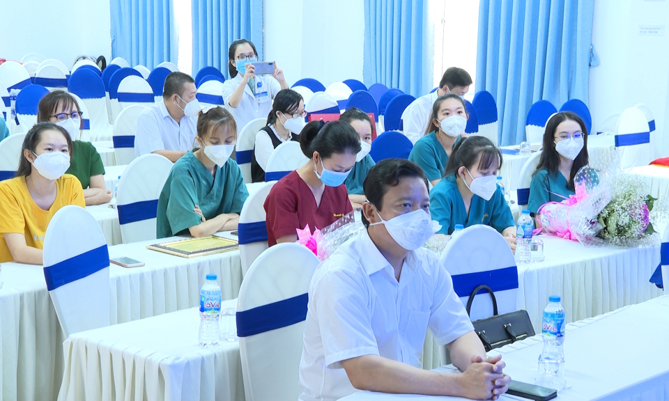 UBND tỉnh Long An cảm ơn Ban Giám đốc Bệnh viện Nguyễn Đình Chiểu, tỉnh Bến Tre