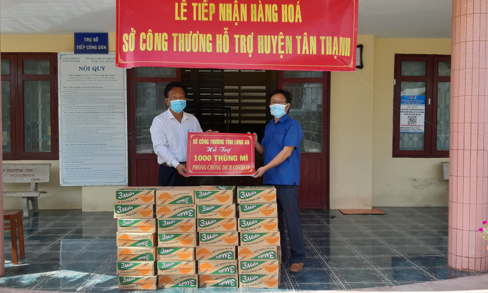 Sở Công thương Long An hỗ trợ lực lượng tuyến đầu phòng chống dịch huyện Tân Thạnh