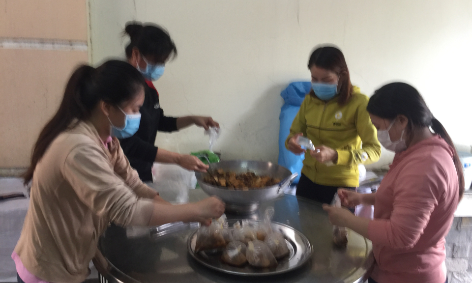 TX Kiến Tường: “Bếp hậu phương” nổi lửa cùng tuyến đầu chống dịch Covid-19