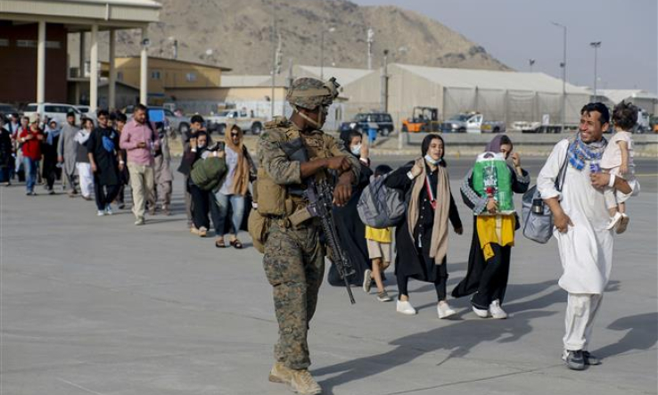 Nghi IS tái xuất, Mỹ và Anh khuyến cáo công dân tránh xa sân bay Kabul