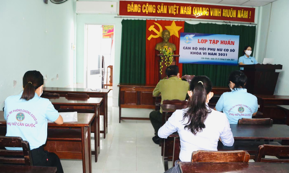 Cần Giuộc: Tập huấn cán bộ hội phụ nữ cơ sở năm 2021