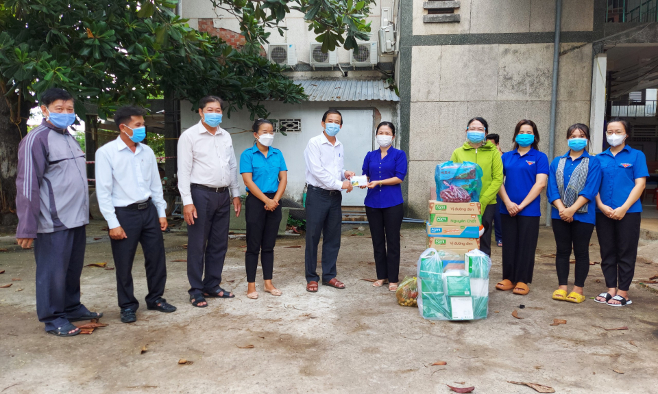 TX Kiến Tường: Nguồn lực đóng góp quỹ phòng chống dịch COVID-19 trên 1,2 tỷ đồng