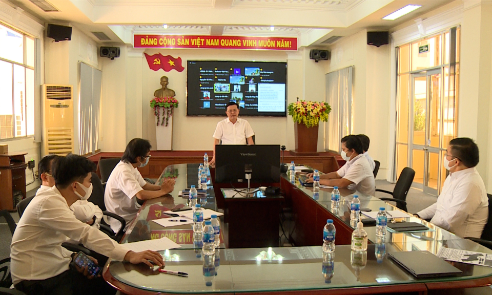 Phó Bí thư Thường trực Tỉnh ủy đối thoại với 500 doanh nghiệp trên địa bàn tỉnh