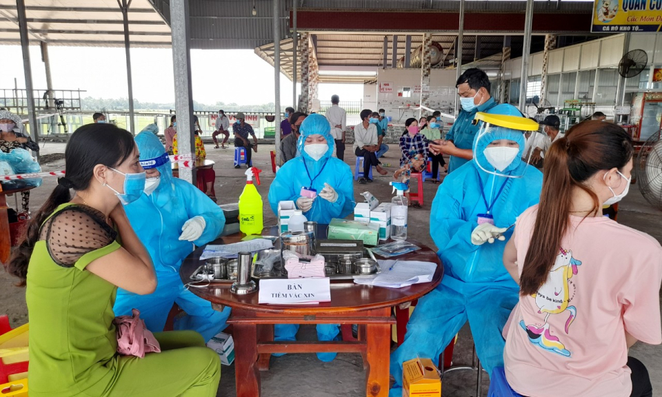 Tân Thạnh có 53.130 người được tiêm vắc-xin phòng COVID-19 mũi 1