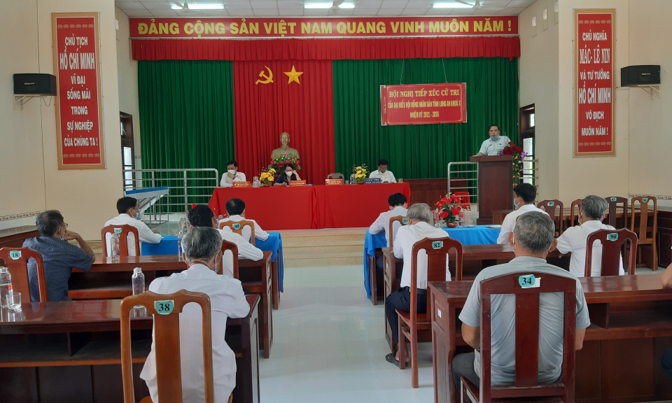 Đại biểu hội đồng nhân dân tỉnh tiếp xúc cư tri huyện Tân Thạnh