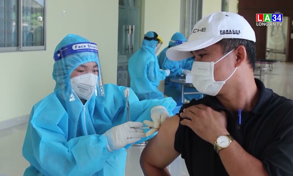 Cần Đước: Tiêm vaccine ngừa Covid-19 mũi 2 cho 17.000 người