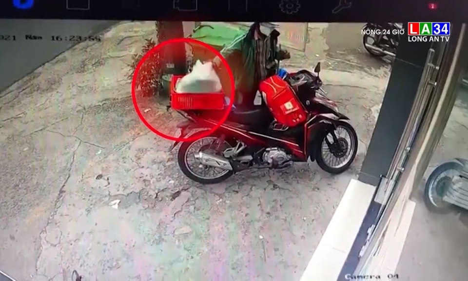 Đáng thương nữ tài xế giao hàng bị trộm đồ
