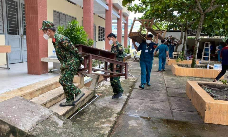 Lực lựợng vũ trang Long An hỗ trợ các địa phương chuẩn bị năm học mới