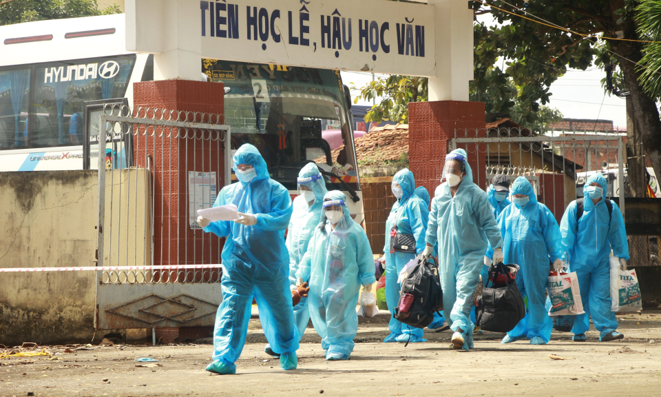 Long An đón thai phụ từ TP. Hồ Chí Minh về quê tránh dịch