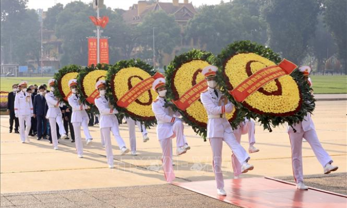 Lãnh đạo Đảng, Nhà nước vào Lăng viếng Chủ tịch Hồ Chí Minh