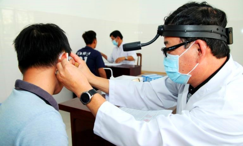 Cần Đước: Hội đồng nghĩa vụ quân sự các xã, thị trấn xét duyệt nghĩa vụ quân sự 2022