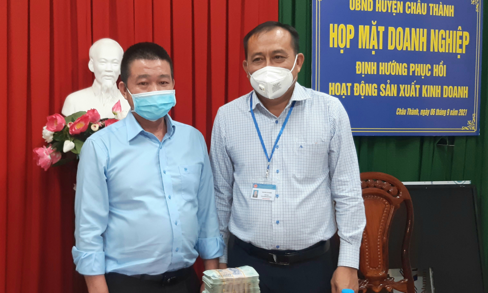 Châu Thành: Các doanh nghiệp ủng hộ gần 1,3 tỷ đồng quỹ phòng, chống dịch COVID-19