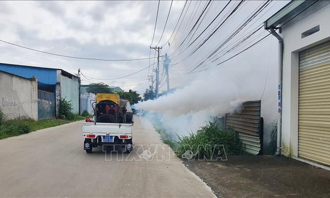 Ngăn ngừa bệnh sốt xuất huyết bùng phát, tránh &#8216;dịch chồng dịch&#8217; tại Đồng Nai