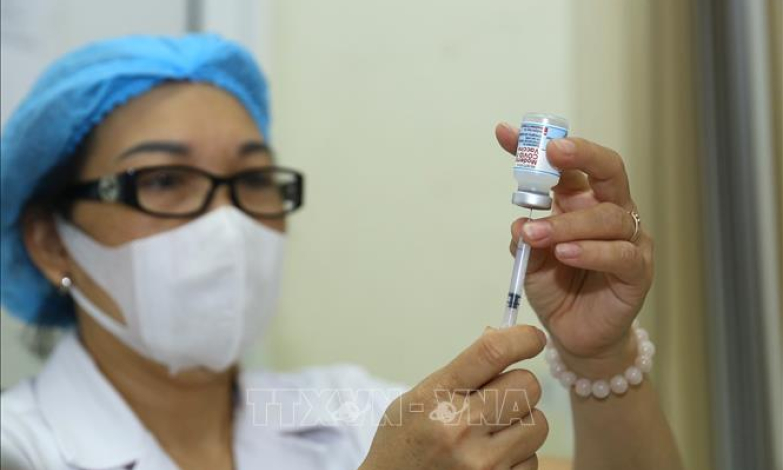 Bộ Y tế đề nghị các địa phương xem xét tiêm mũi 2 vaccine Pfizer cho người đã tiêm mũi 1 là Moderna