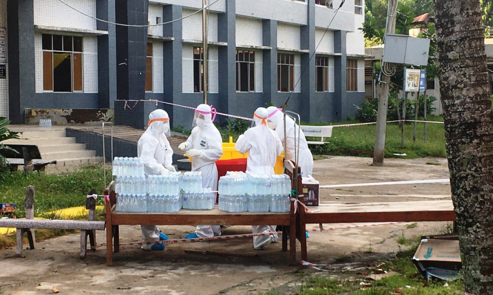 Những tình nguyện viên trên tuyến đầu chống dịch