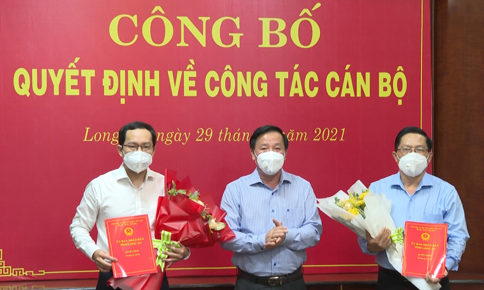 UBND tỉnh Long An công bố quyết định về công tác cán bộ