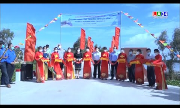 Nguyên Chủ tịch nước Trương Tấn Sang dự lễ khánh thành cầu GTNT tại Thị xã Kiến Tường