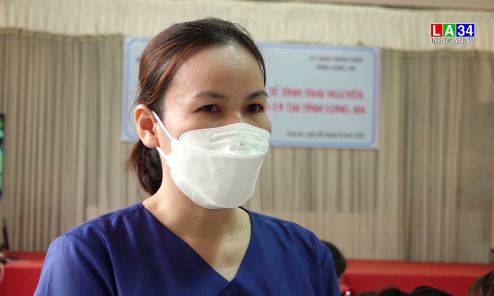 Chia tay 29 cán bộ y tế Bệnh viện Thái Nguyên tham gia chống dịch Covid-19 tại Long An