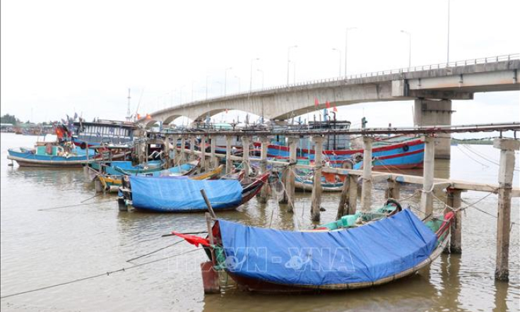 Đảm bảo an toàn tàu, thuyền và phòng dịch COVID-19 trước bão số 7