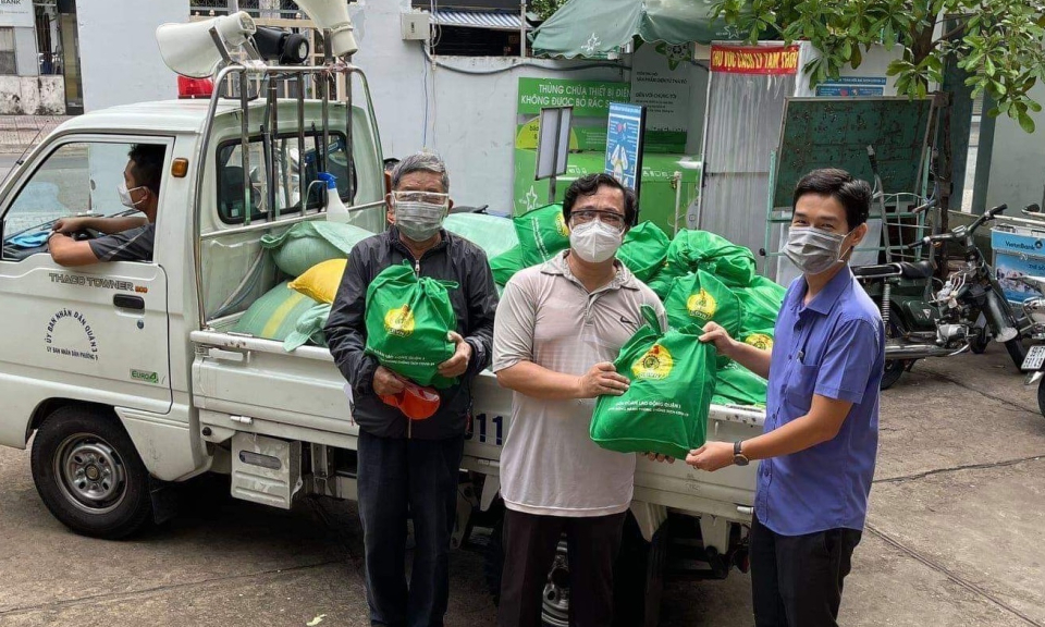 Cộng đồng xã hội chăm lo các đối tượng thuộc nhóm yếu thế bị ảnh hưởng do dịch