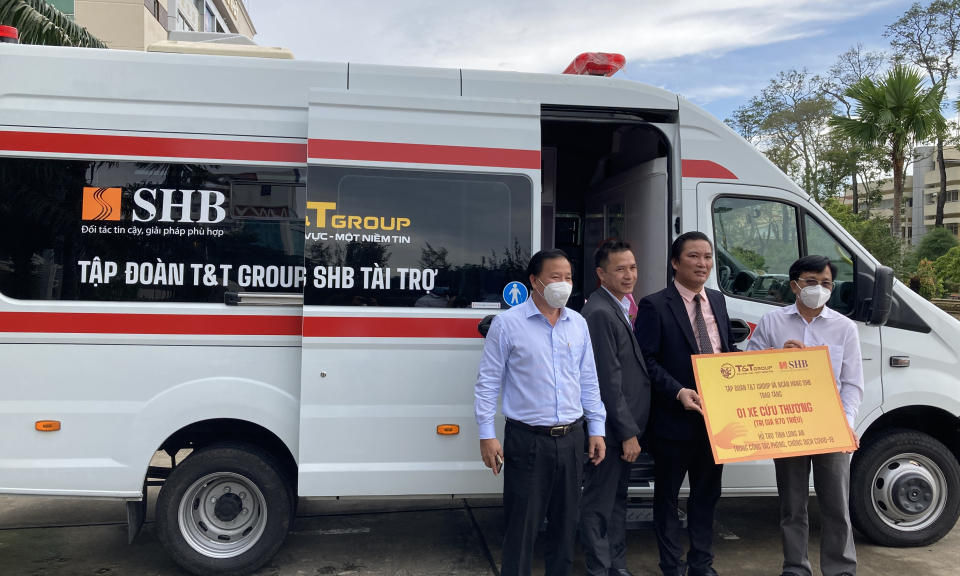 Tỉnh Long An tiếp nhận xe cứu thương do T&T và SHB tài trợ