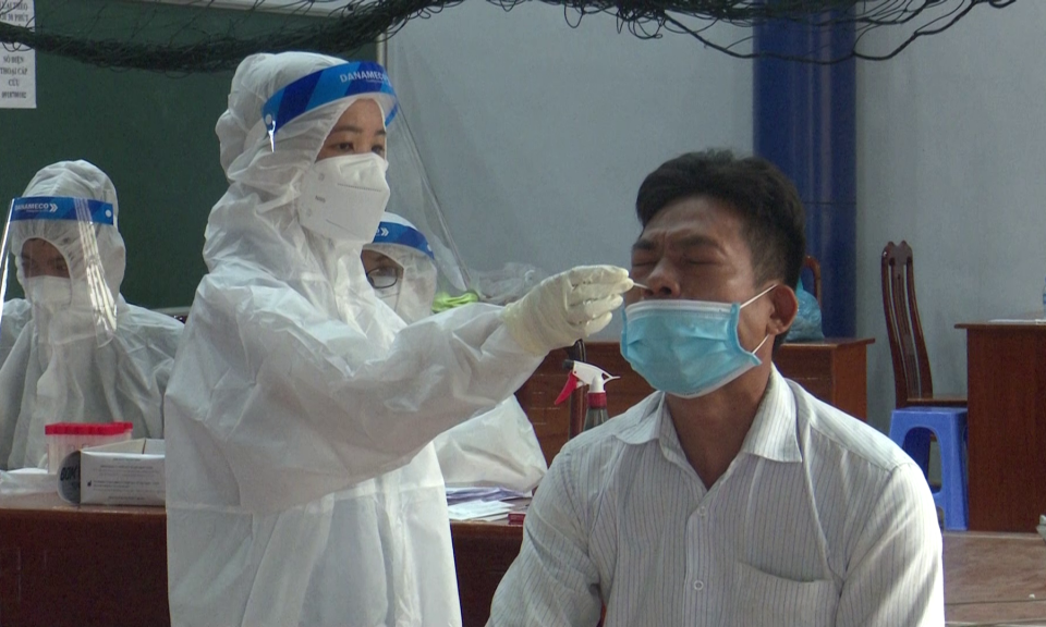 Tân Trụ : Xét nghiệm COVID-19 cho đối tượng nguy cơ cao