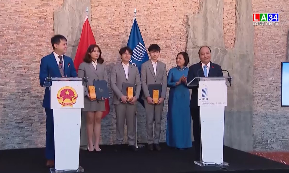 Chủ tịch nước chứng kiến lễ trao Danh hiệu Đại sứ trẻ về Sở hữu trí tuệ của WIPO
