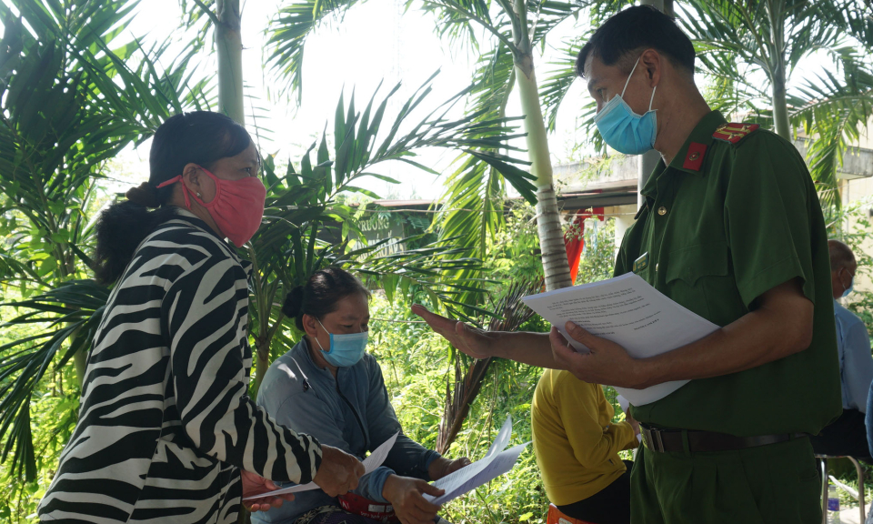 Bến Lức: Tuyên truyền phòng, chống dịch COVID-19 tại nhà trọ