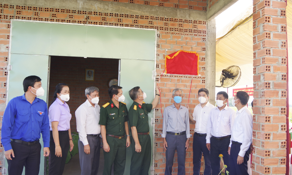 Bộ tư lệnh TPHCM hỗ trợ gần 1 tỷ đồng xây dựng điểm dân cư