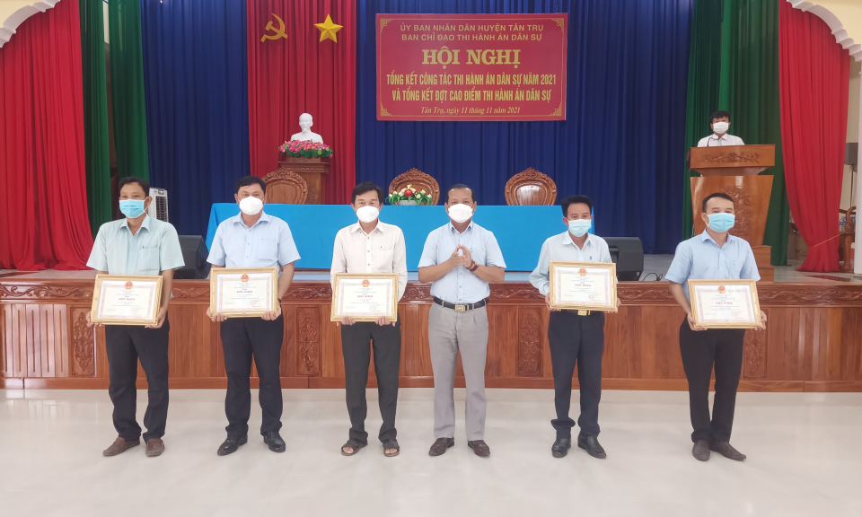 Công tác thi hành án dân sự trên địa bàn huyện Tân Trụ
