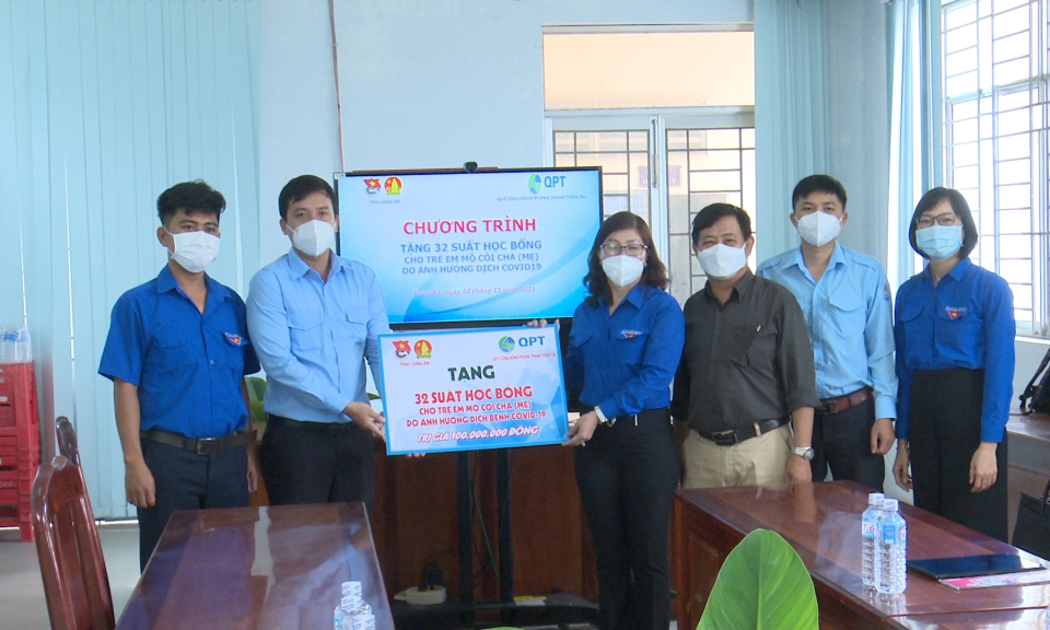 Chương trình “Nối vòng tay thương” tại Đức Hòa