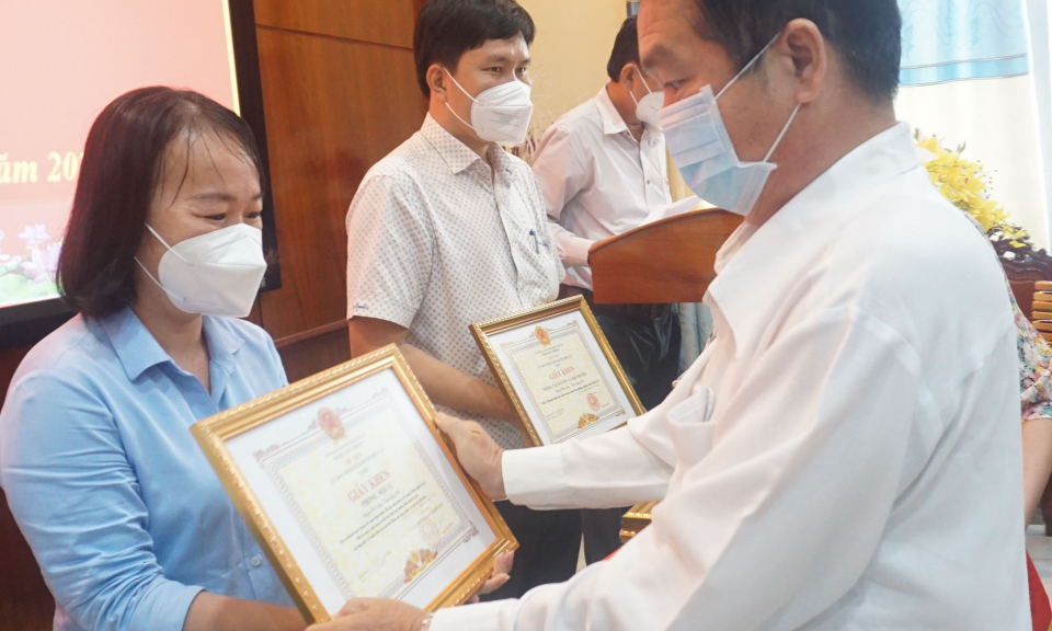 Bến Lức: sơ kết công tác phòng, chống dịch bệnh Covid-19