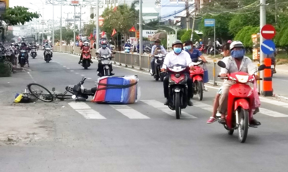 Cần Đước tưởng niệm nạn nhân tử vong vì tai nạn giao thông