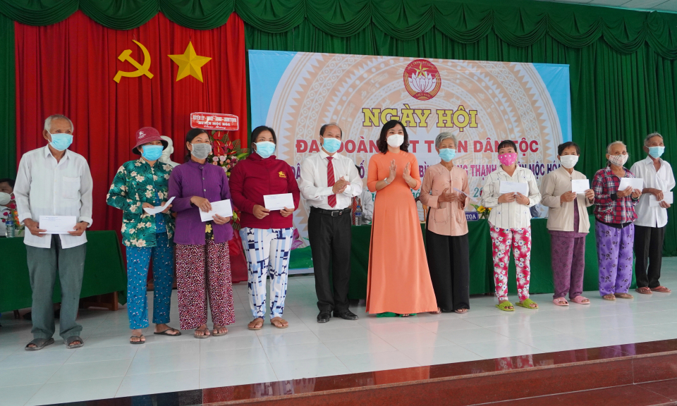 Mộc Hóa: Ngày hội đoàn kết toàn dân