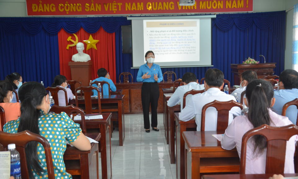 Cần Giuộc tuyên truyền tư vấn pháp luật