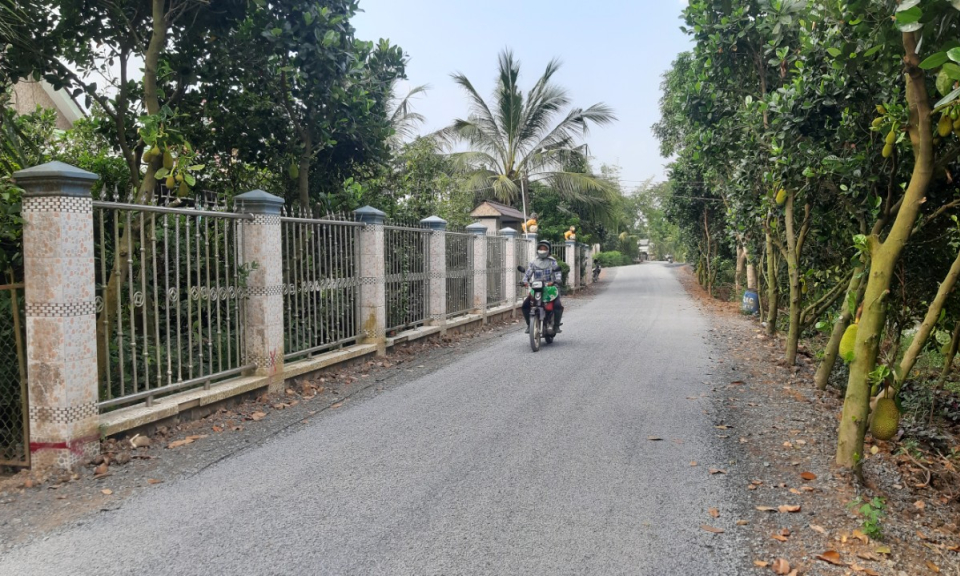 Con đường của ý Đảng lòng dân