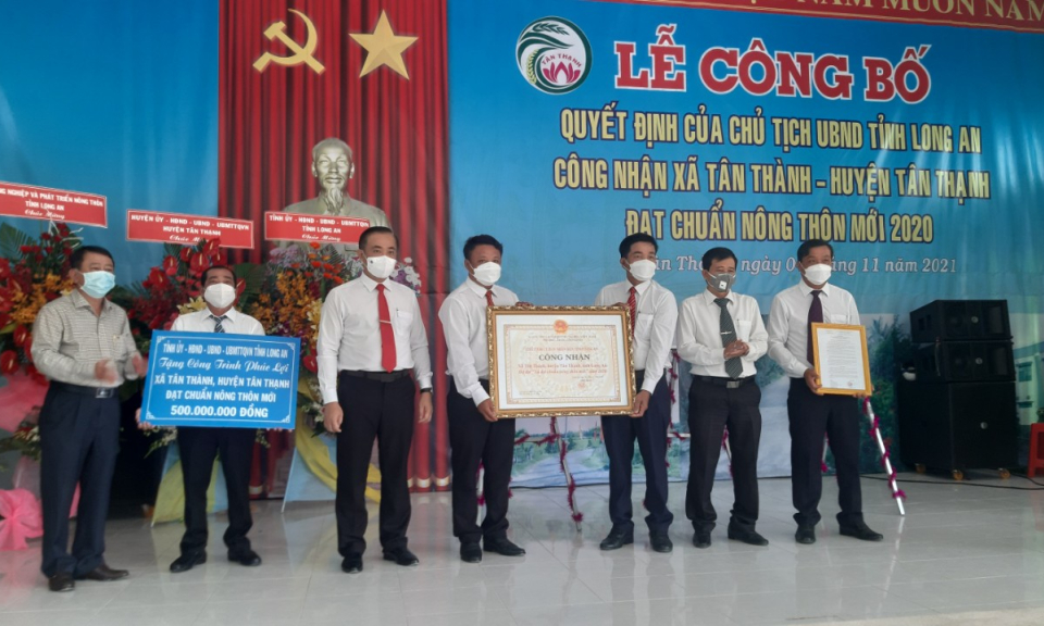 Tân Thạnh: Xã Tân Thành được công nhận xã nông thôn mới