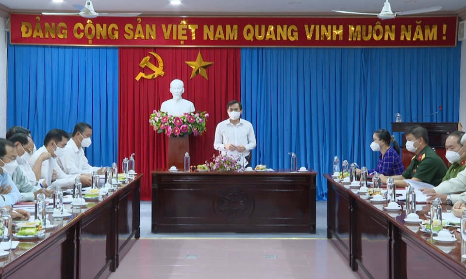 Ban Thường vụ Thành ủy Tân An làm việc với UBND Thành phố Tân An