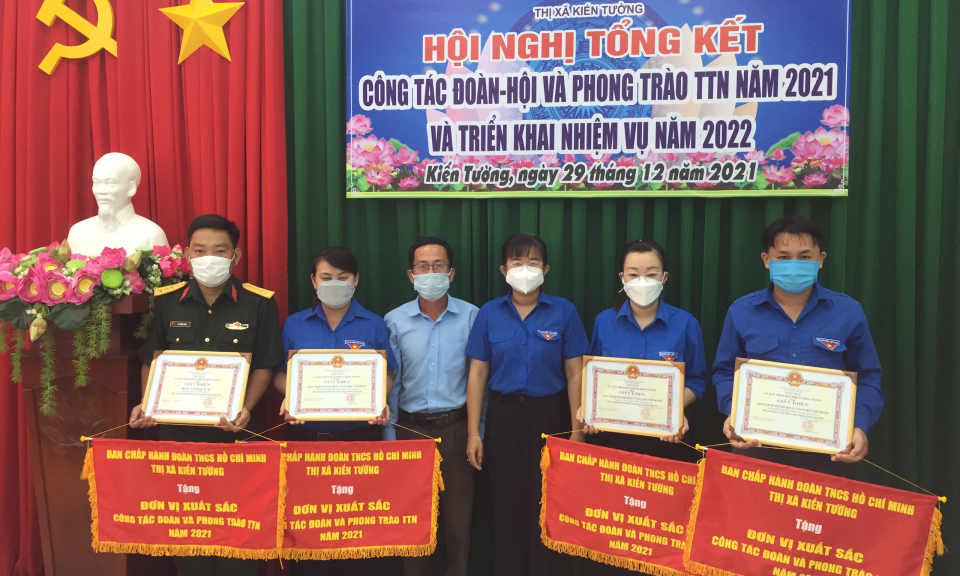 Kiến Tường tổng kết công tác Đoàn &#8211; Hội và phong trào thanh thiếu nhi năm 2021