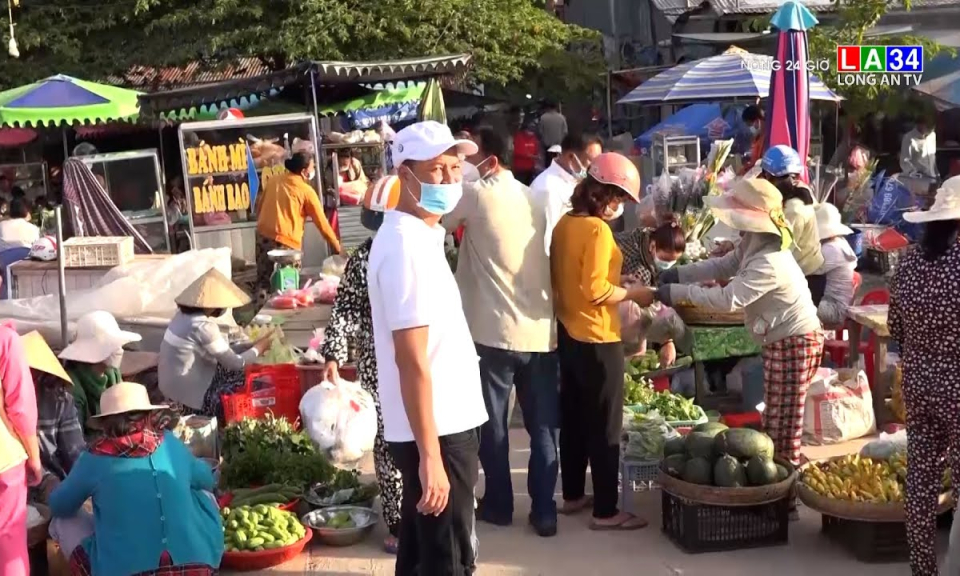 Đi chợ trên &#8220;mây&#8221; ở Núi Cấm &#8211; Ngôi chợ cao nhất miền Tây